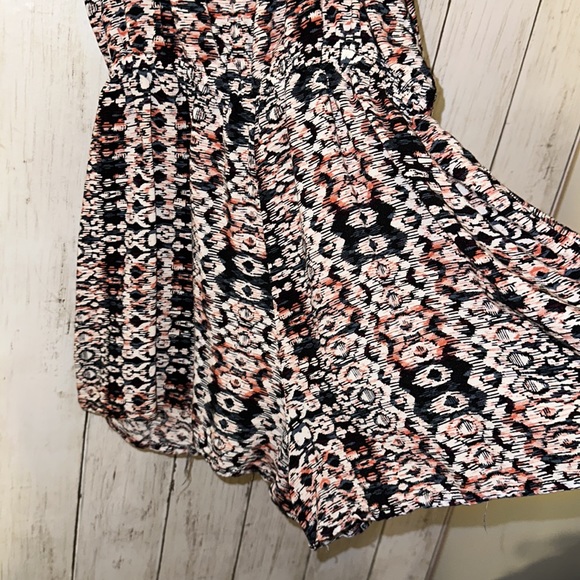 Rue 21 Romper - Picture 9 of 11